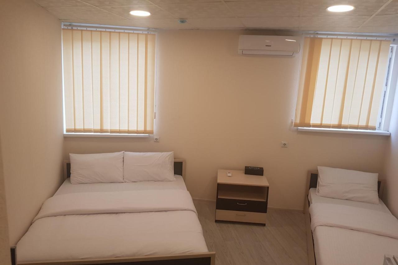 Hotel Shree Gopal Gayatri Lok Erevan Esterno foto