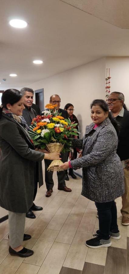 Hotel Shree Gopal Gayatri Lok Erevan Esterno foto